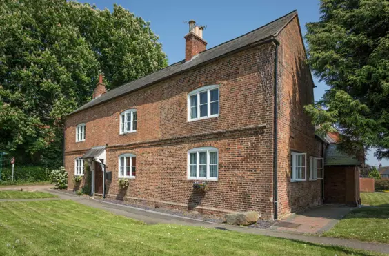 Hunters Lodge - An outside view of the home