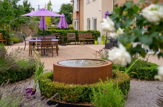 Lincroft Meadow Care Home - Photo of the garden where applicable