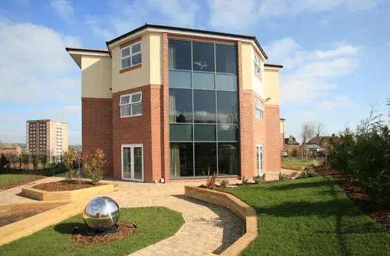 Oak Tree Lodge - An outside view of the home