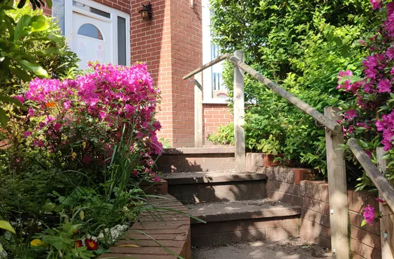 Take A Break With Choices - An outside view of the home