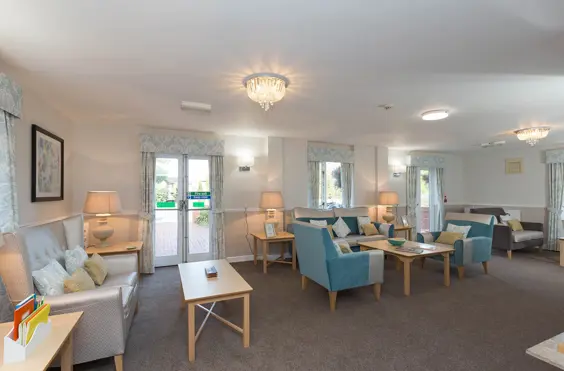 Kingscourt - Photo of the lounge area