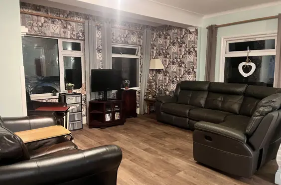Hadleigh Court - Photo of the lounge area