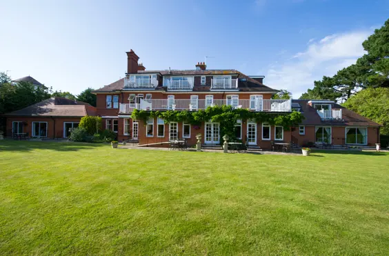 Glenhurst Manor - An outside view of the home