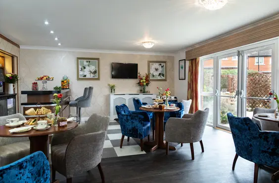 Queen Elizabeth Park - Photo of the dining area