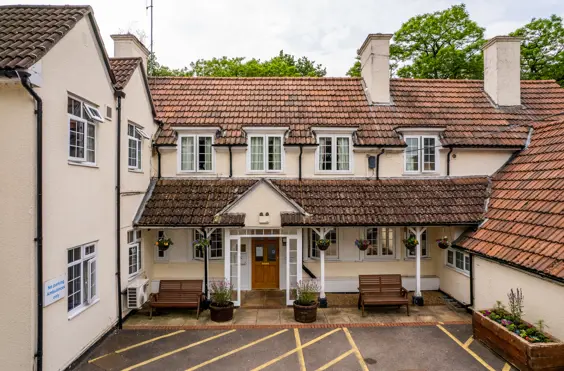Hadley Lawns Care Home - An outside view of the home