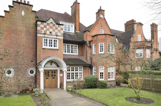 Rathmore House - An outside view of the home