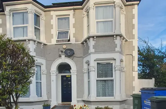 Waterfield Supported Homes Limited - 10 Dowanhill Road - An outside view of the home