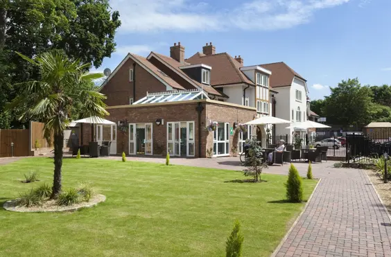 Milford Lodge Care Home - An outside view of the home