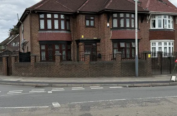 Micado Homes - Drayton Lodge - An outside view of the home