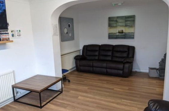 Avon's House - Photo of the lounge area