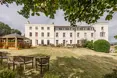 The Queen Charlotte - An outside view of the home