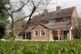 280-282 Wells Road - An outside view of the home